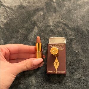 Charlotte Tilbury Matte Revolution Lipstick - pillow talk mini